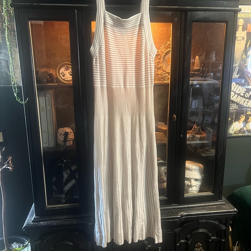 Ann Taylor Art Deco Metallic Cream White Gold
Sparkly Striped Sweater Tank Dress